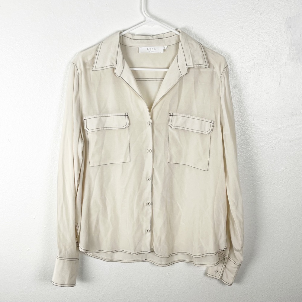 ASTR The Label Cream Double Chest Pockets Long Sleeves Button Top Medium Work